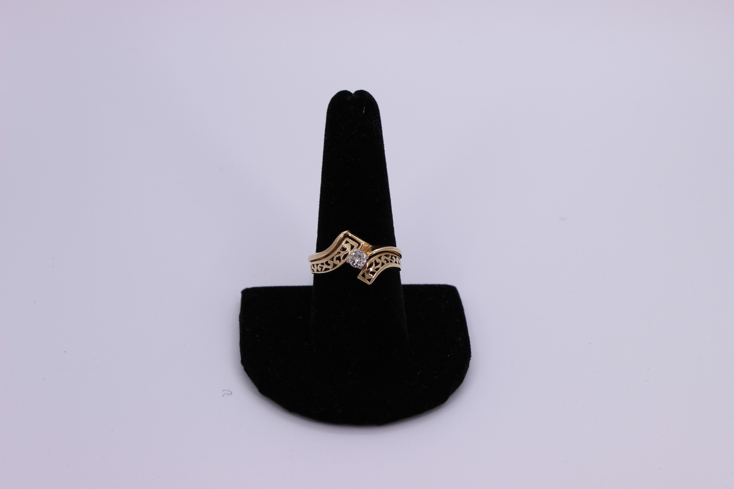 14KT Yellow Gold Lady's Dimond Ring Size 9 3/4 