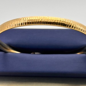  10kt Yellow Gold Bangle Bracelet
