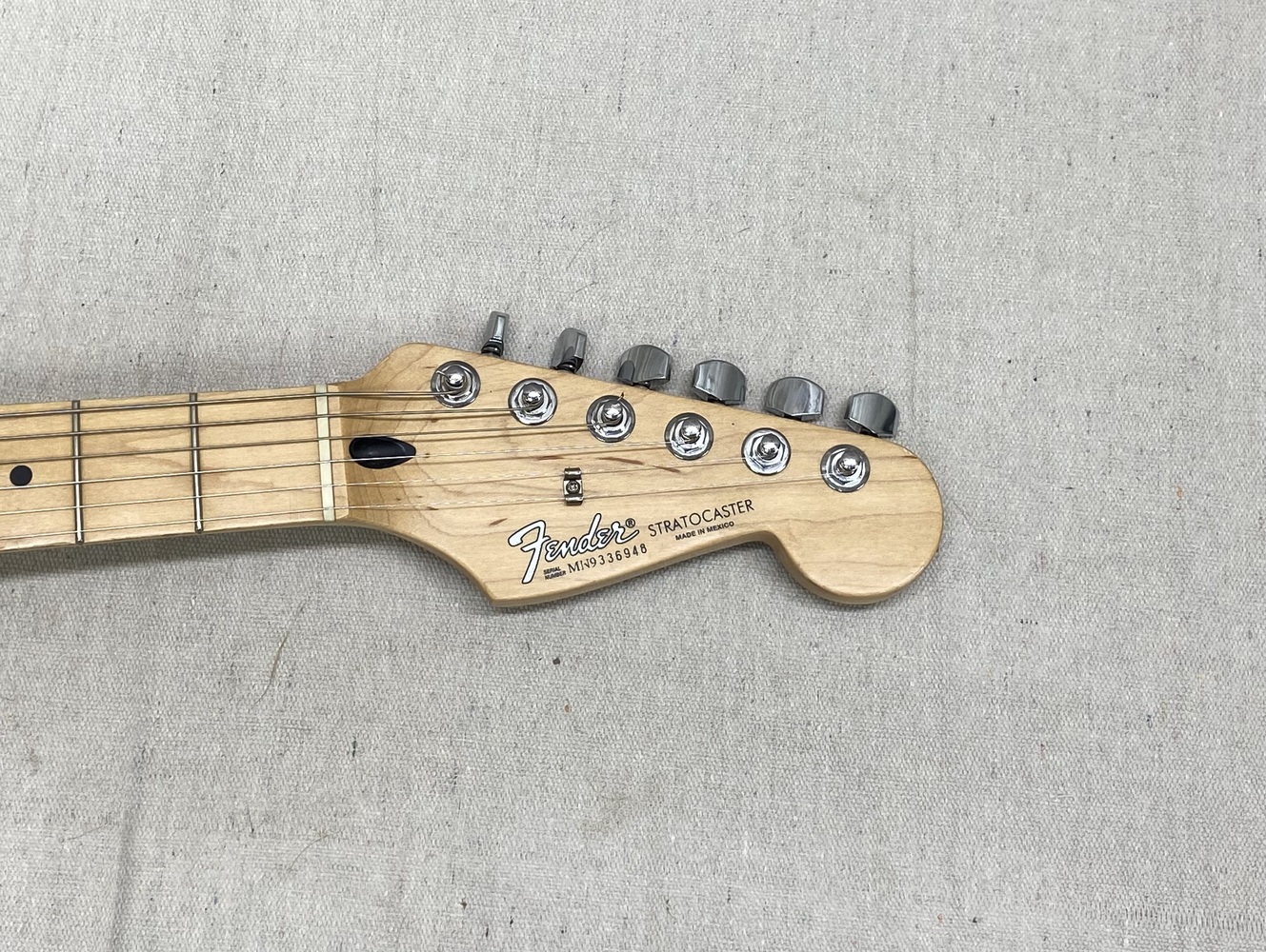 Fender Stratocaster Electric Guitar (Mexico)