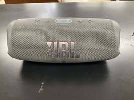 JBL Charge 5