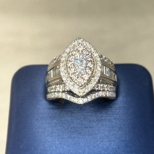  Ladies 14kt White Gold Marquise Bridal Set
