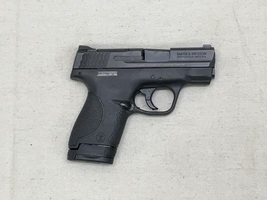 Smith & Wesson M&P 9 SHIELD pistol